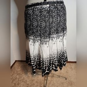 Black and white abstract skirt